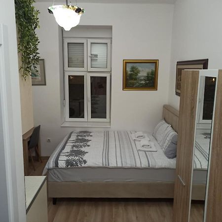 Apartman Silvana Lägenhet Belgrad Exteriör bild