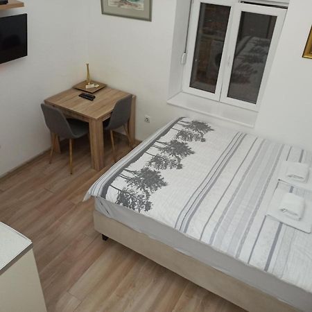 Apartman Silvana Lägenhet Belgrad Exteriör bild